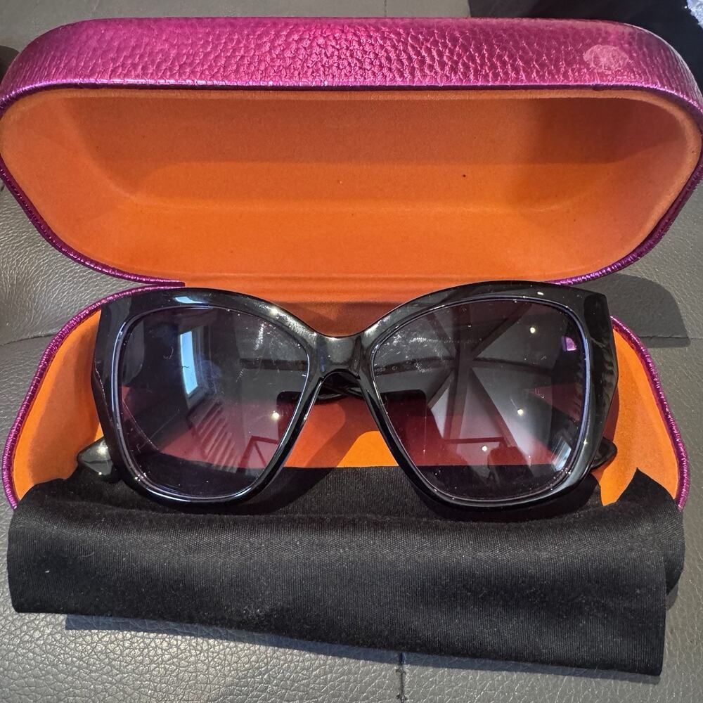 Kurt Geiger New “ Be Kind” 145mm Sunglasses In Original Case